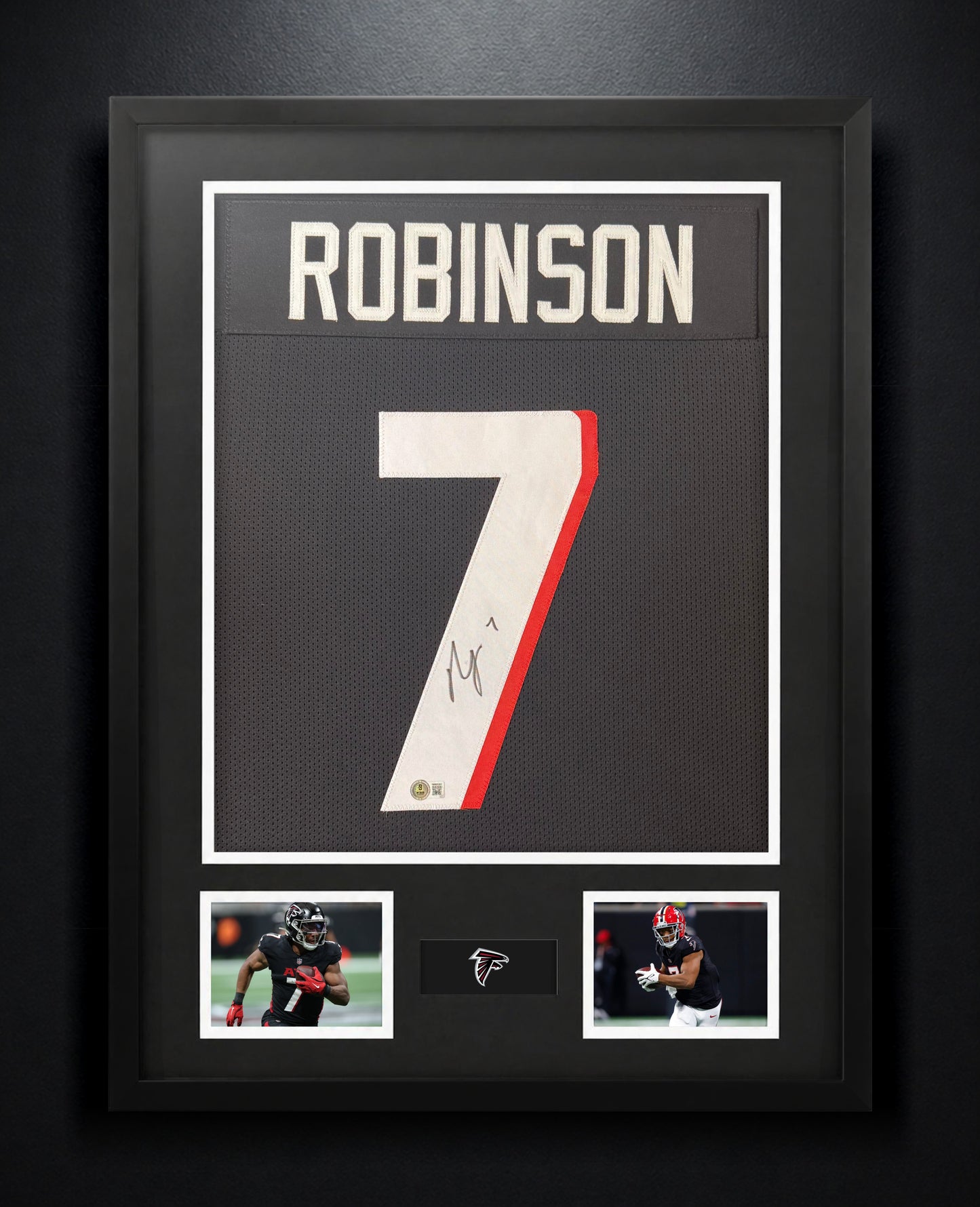 Bijan Robinson Signed Atlanta Falcons Jersey Framed Beckett COA - Photo of frame