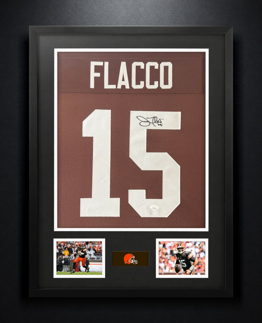 Joe Flacco Signed Cleveland Browns Jersey Framed JSA COA - Photo of frame