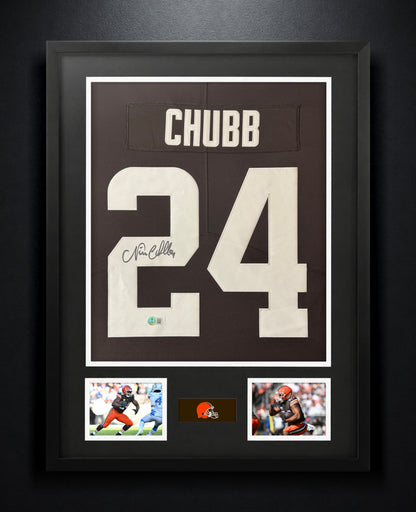 Nick Chubb Signed Cleveland Browns Nike Jersey Framed Beckett COA - Photo of frame