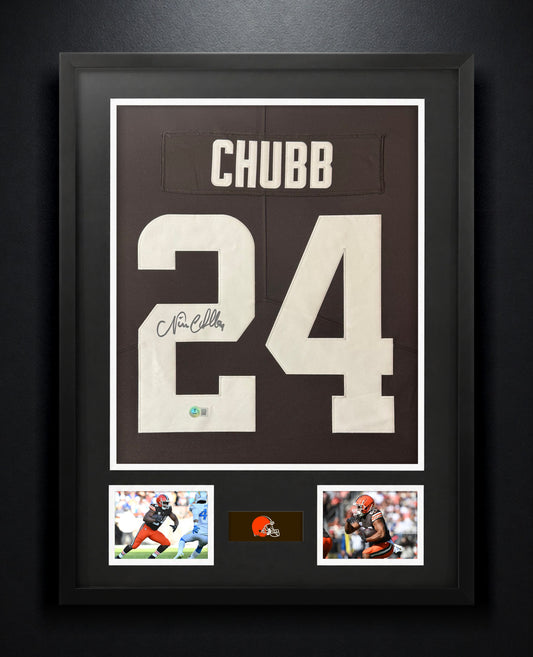 Nick Chubb Signed Cleveland Browns Nike Jersey Framed Beckett COA - Photo of frame