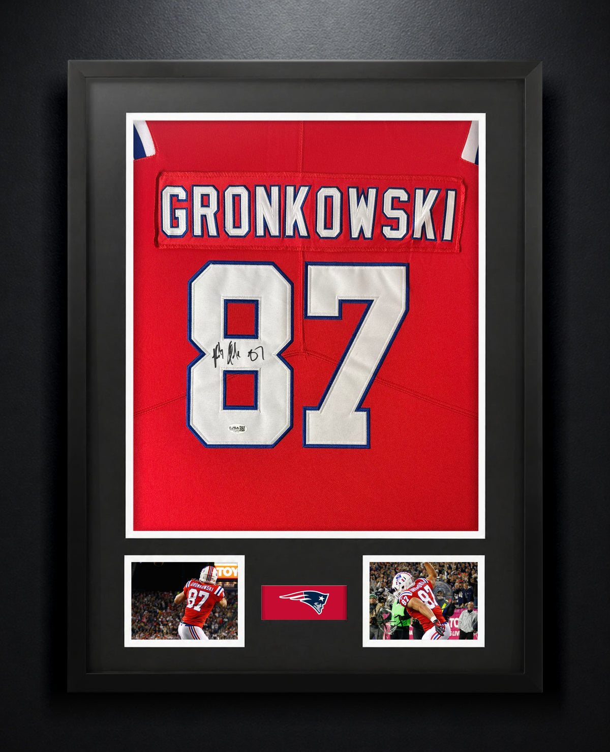 Rob Gronkowski Signed New England Patriots Nike Jersey Framed JSA COA - Photo of frame