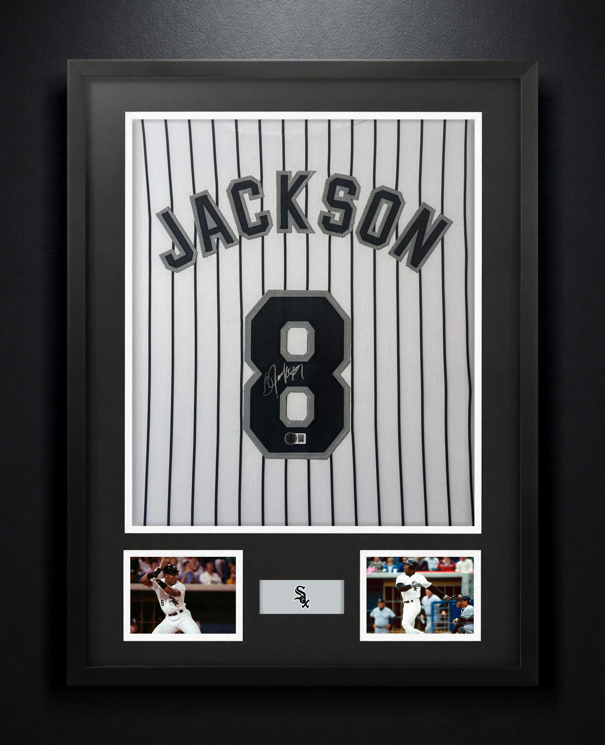 Bo Jackson Signed Chicago White Sox Jersey Framed Beckett COA - Photo of frame