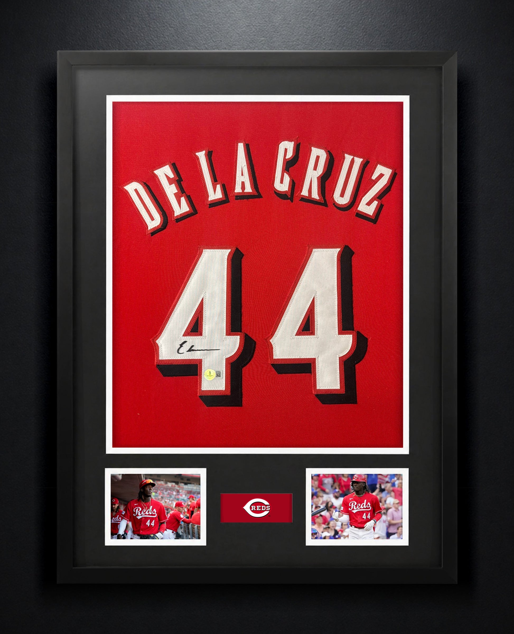 Elly De La Cruz Signed Cincinnati Reds Jersey Framed Beckett COA - Photo of frame