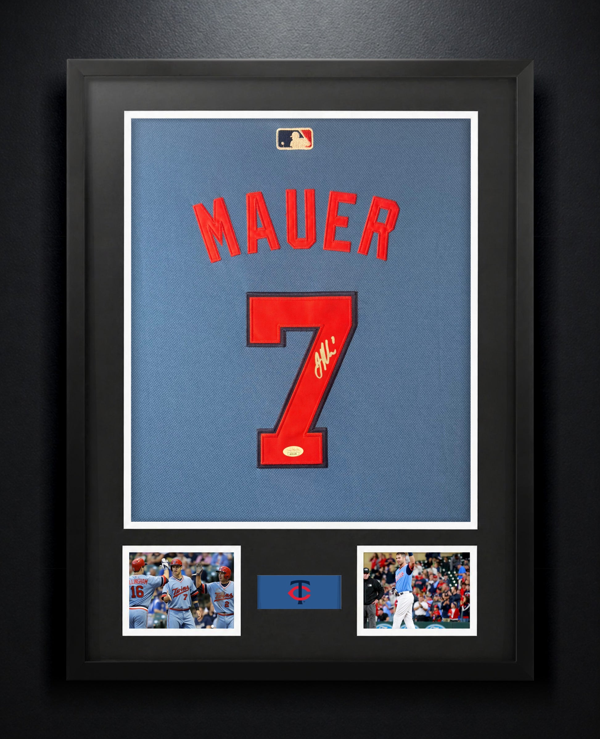 Joe Mauer Signed Minnesota Twins Nike Jersey Framed JSA COA - Photo of frame