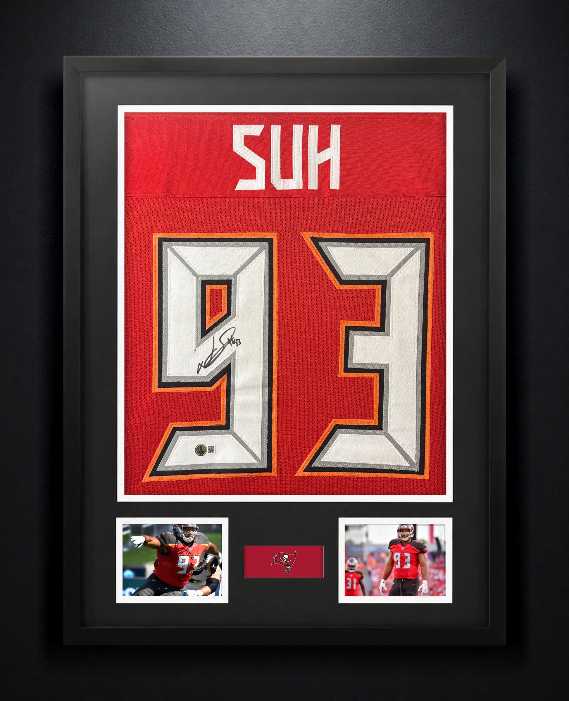 Ndamukong Suh Signed Tampa Bay Buccaneers Jersey Framed Beckett COA - Photo of frame