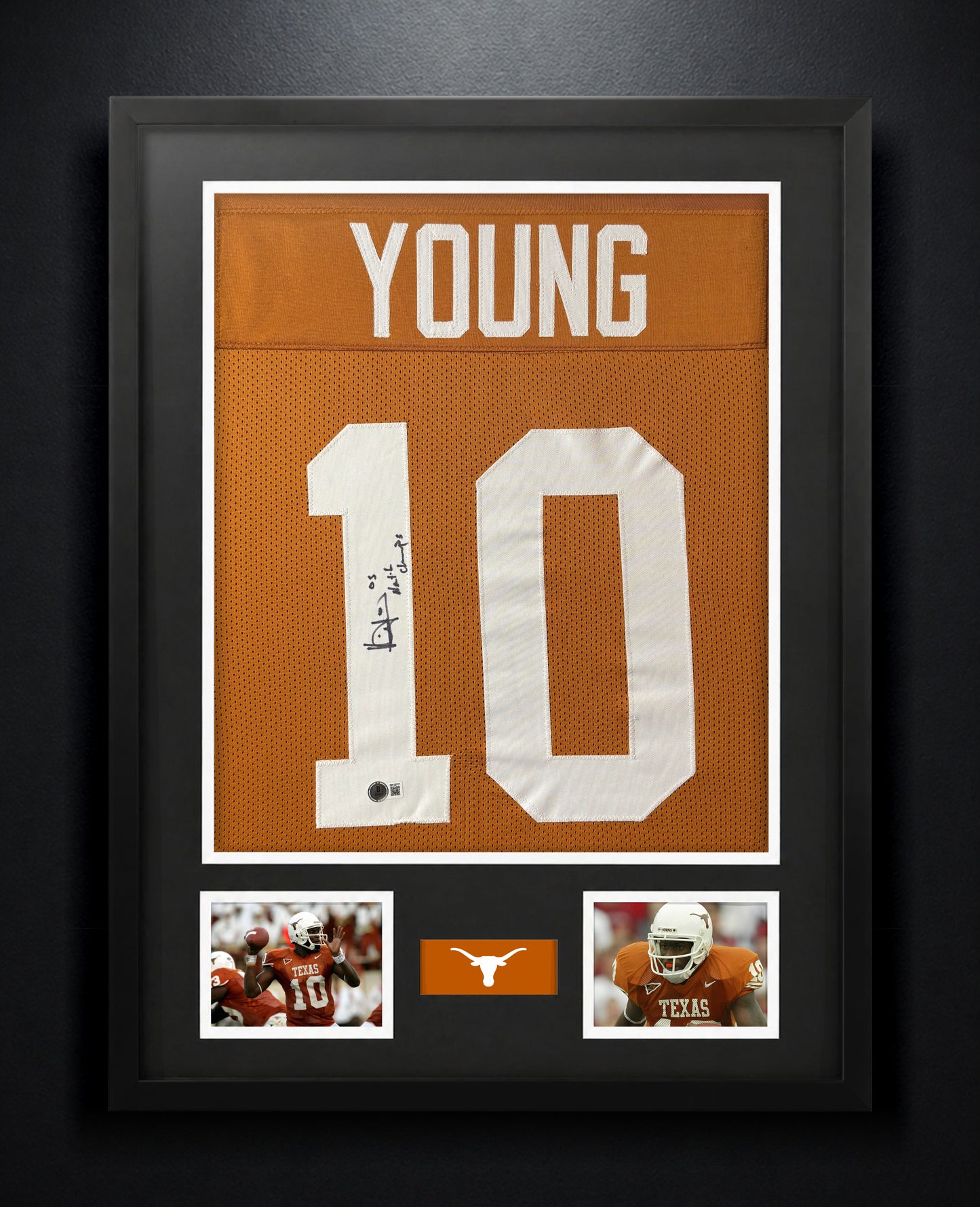 Vince Young Signed Texas Longhorns Jersey Framed Beckett COA INSCRIBED - Photo of frame