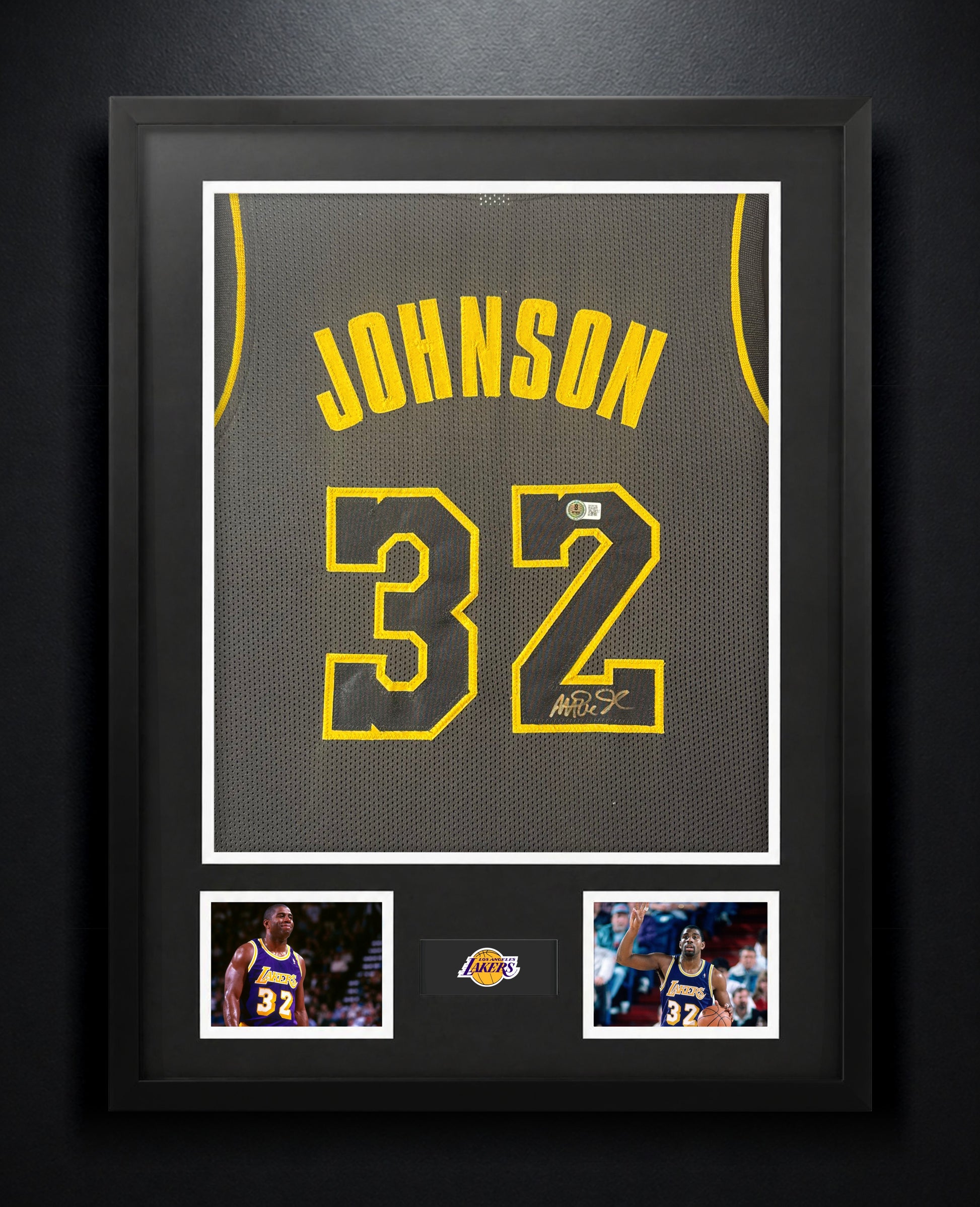 Magic Johnson Signed Los Angeles Lakers Jersey Framed Beckett COA - Photo of frame