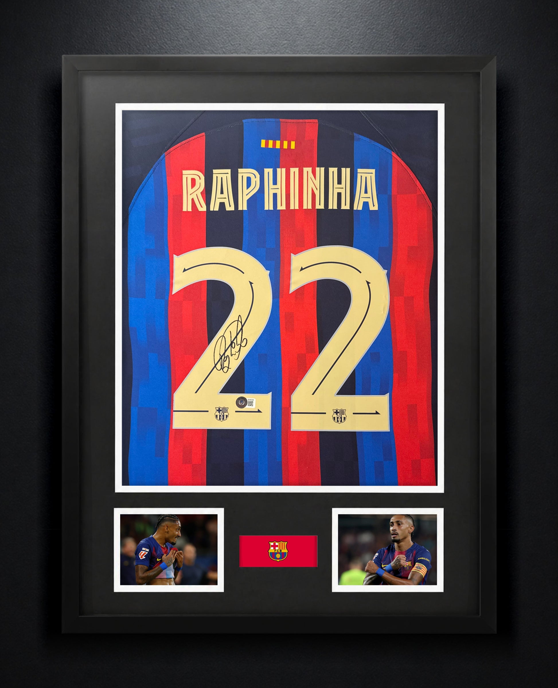 Raphinha Signed FC Barcelona Nike Jersey Framed Beckett COA - Photo of frame