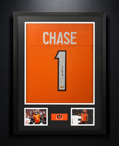 Ja'Marr Chase Signed Cincinnati Bengals Jersey Framed Beckett COA - Photo of frame
