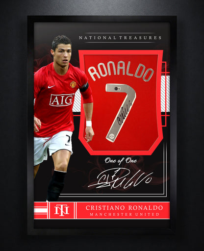 Cristiano Ronaldo Signed Manchester United Jersey Framed Beckett LOA & COA - Photo of frame
