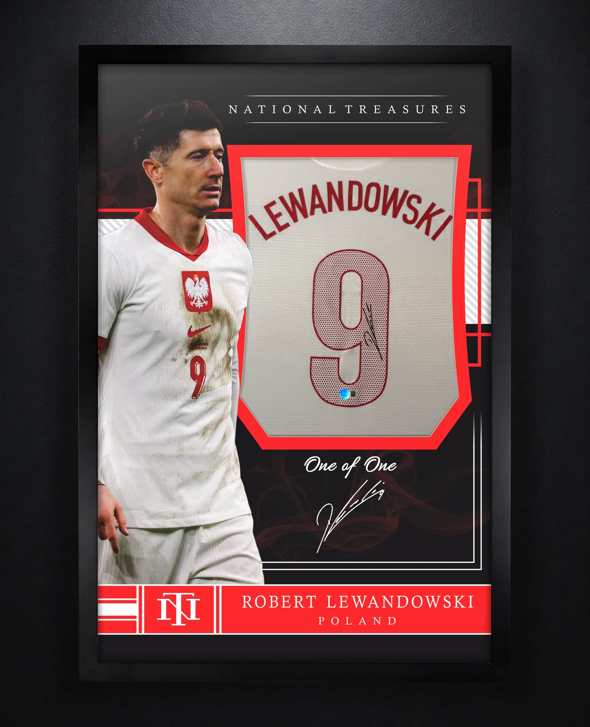 Robert Lewandowski Signed Poland Nike Jersey Framed Beckett COA - Photo of frame
