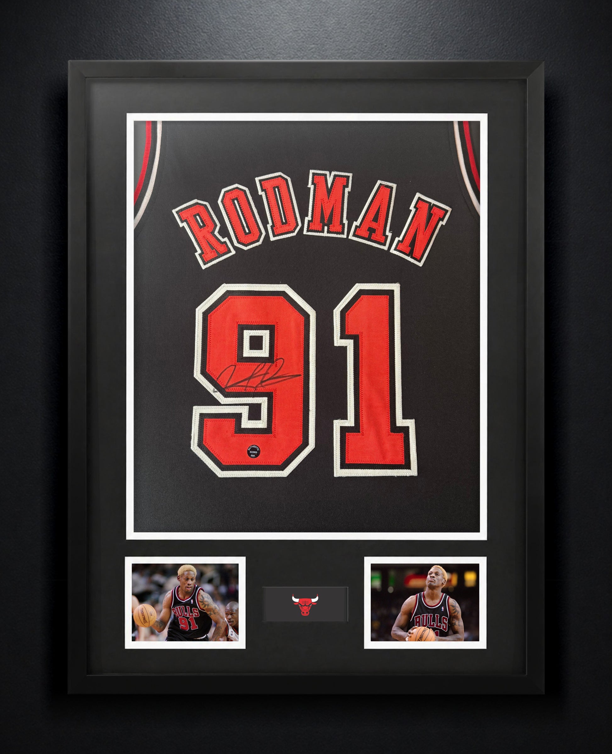 Dennis Rodman Signed Chicago Bulls Jersey Framed Authentic Ink COA - Photo of frame