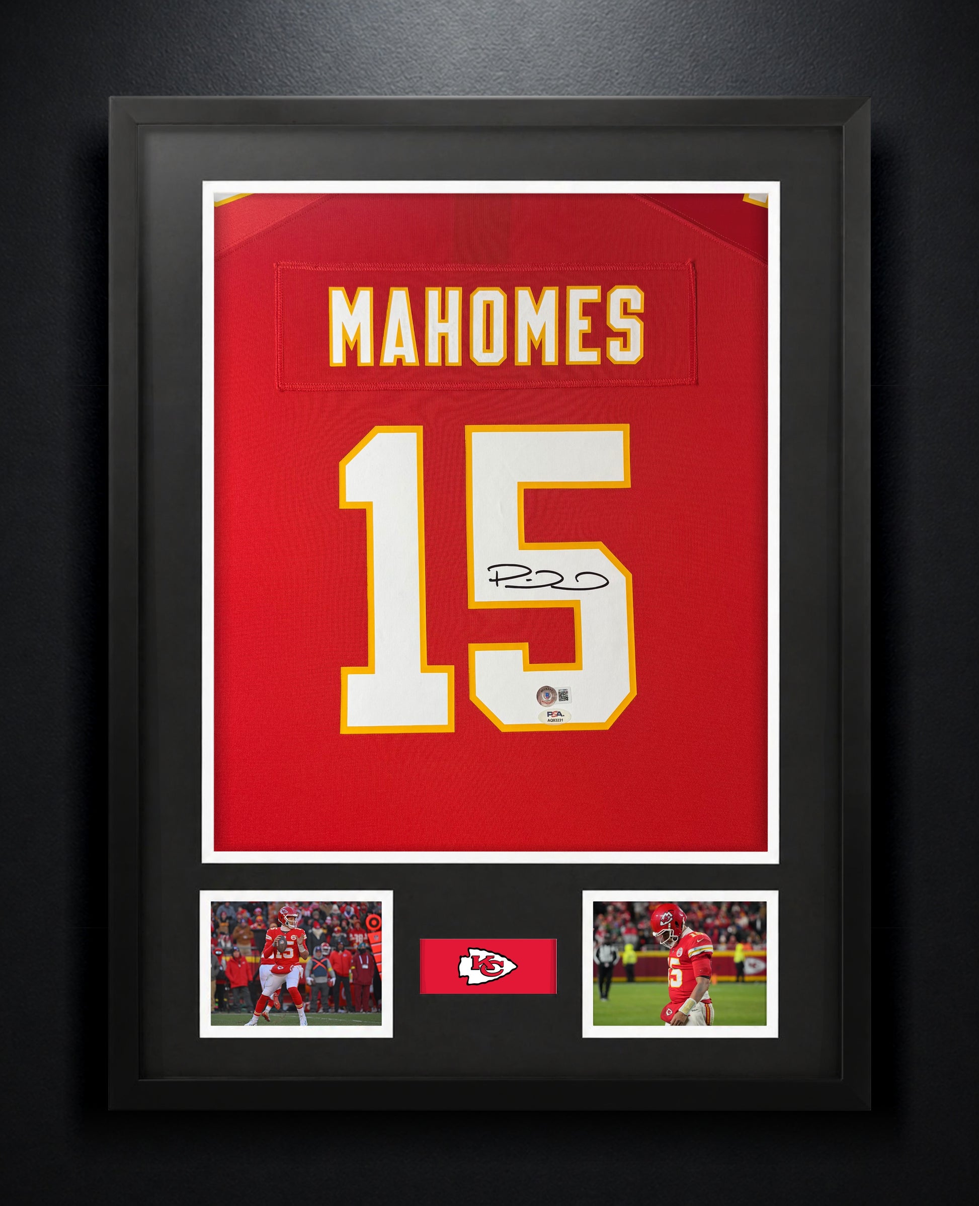 Patrick Mahomes Signed Kansas City Chiefs Nike Jersey Framed Beckett & PSA COA - Photo of frame