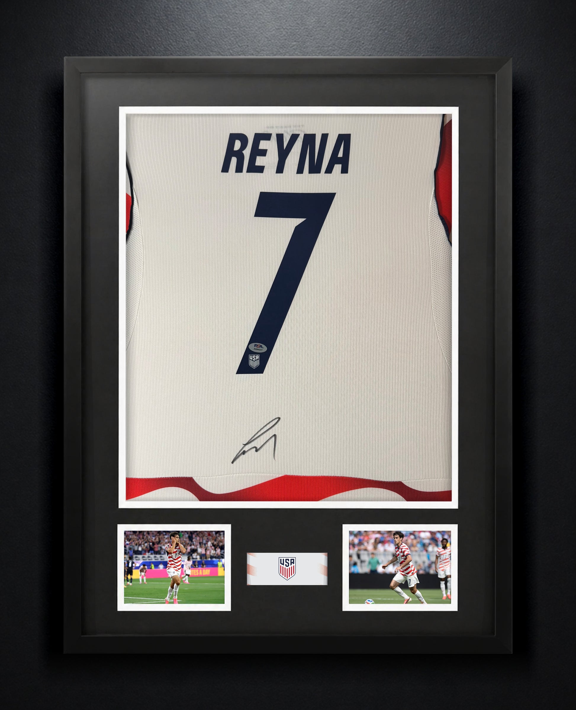 Giovanni Reyna Signed United States of America Nike Jersey Framed PSA COA - Photo of frame