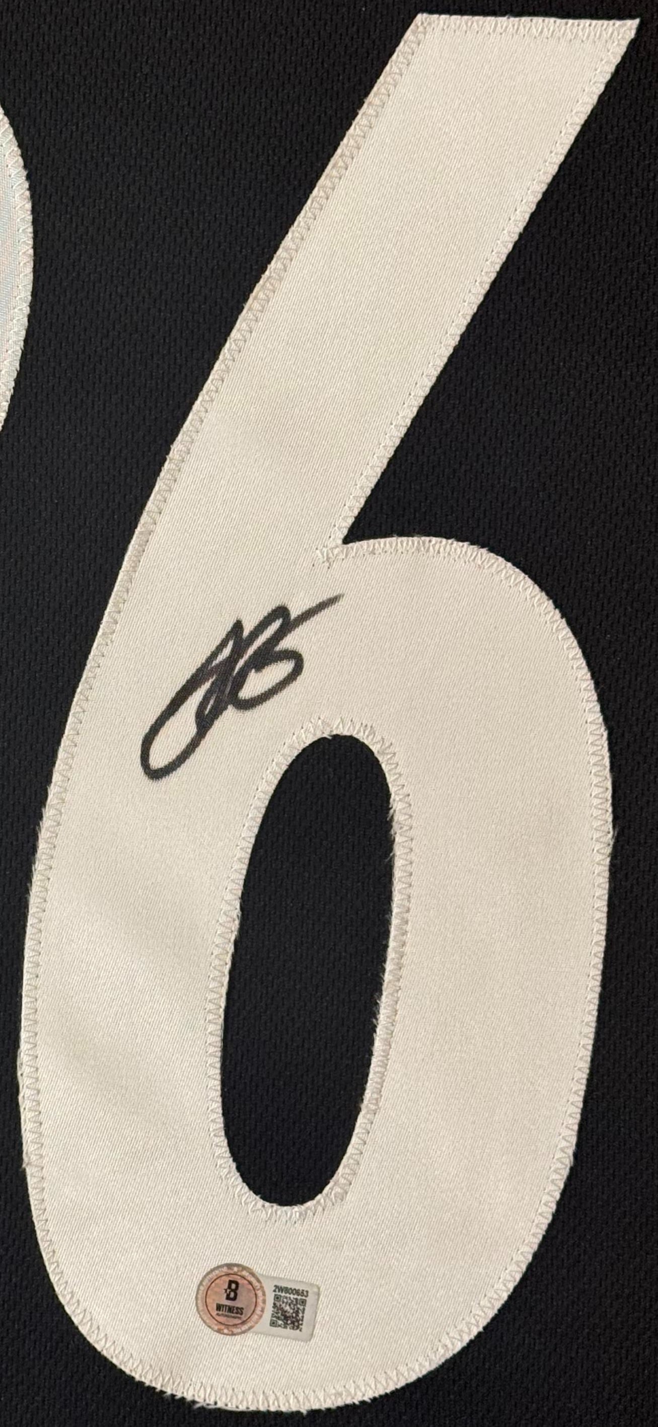 LeVeon Bell Signed Pittsburgh Steelers Jersey Framed Beckett COA - LOA photo