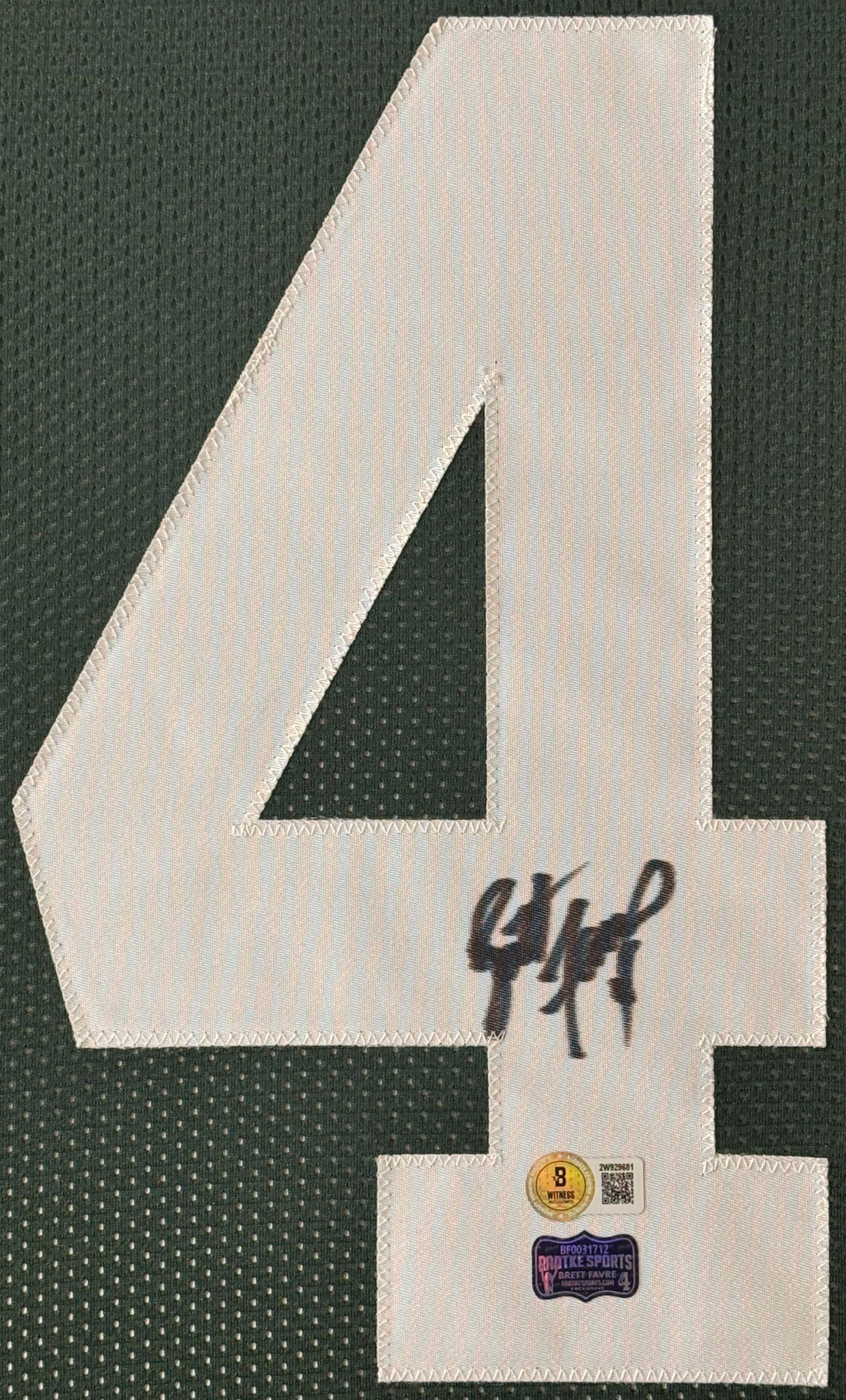 Brett Favre Signed Green Bay Packers Jersey Framed Beckett & Favre Holograms COA - Close up of Number