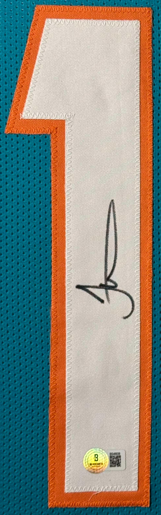 Tyreek Hill Signed Miami Dolphins Jersey Framed Beckett COA - Close up of Number