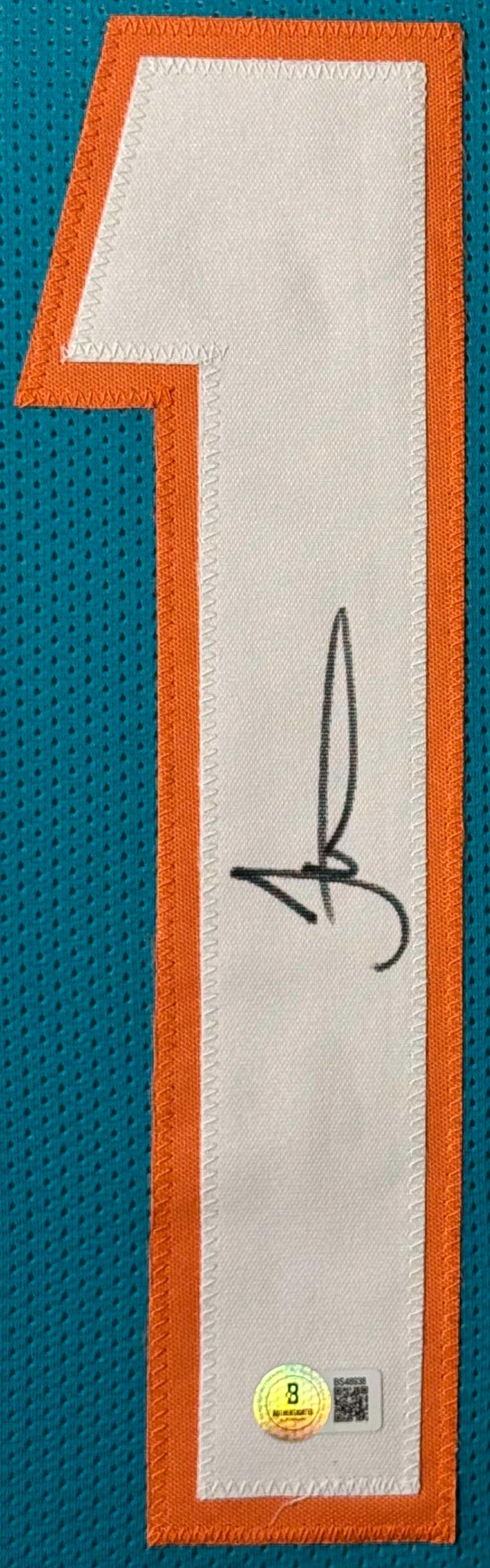 Tyreek Hill Signed Miami Dolphins Jersey Framed Beckett COA - Close up of Number