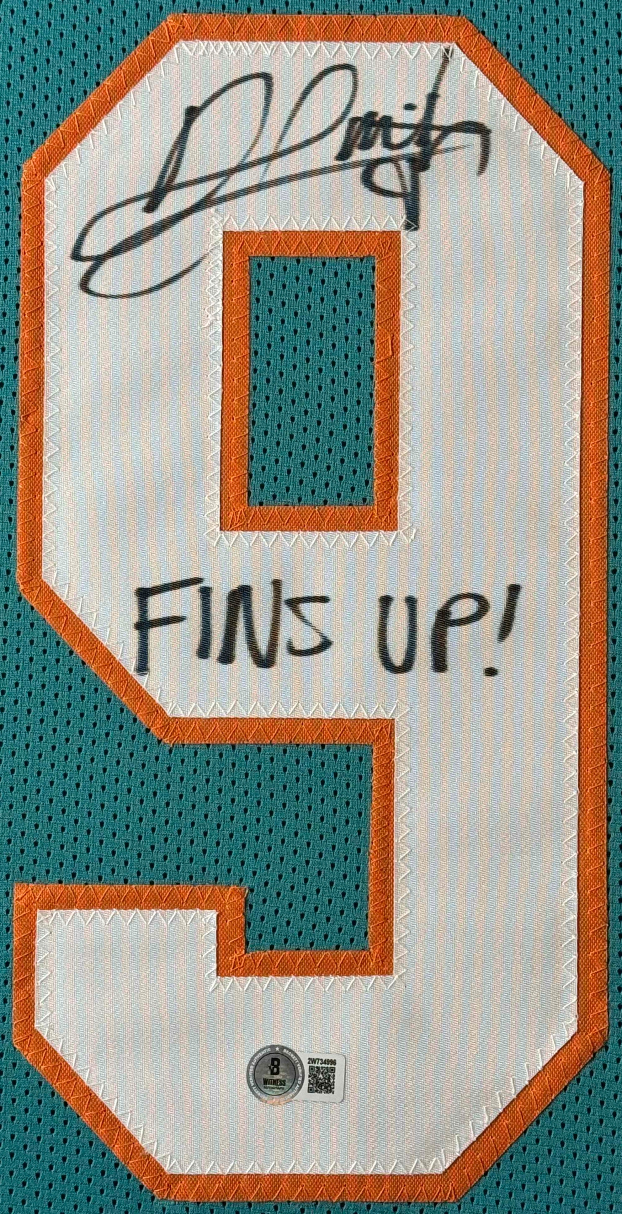 Jonnu Smith Signed Miami Dolphins Jersey Framed Beckett COA - Close up of Number