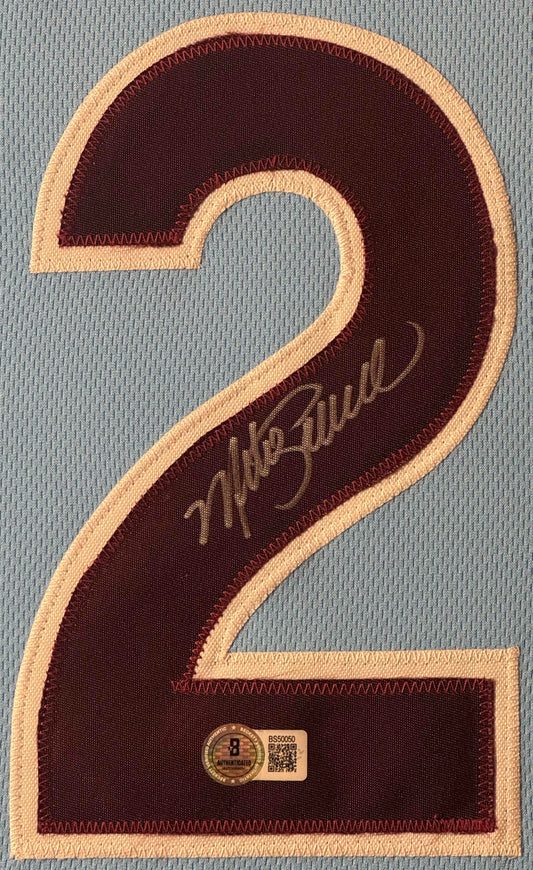 Mike Schmidt Signed Philadelphia Phillies Jersey Framed Beckett COA - Close up of Number