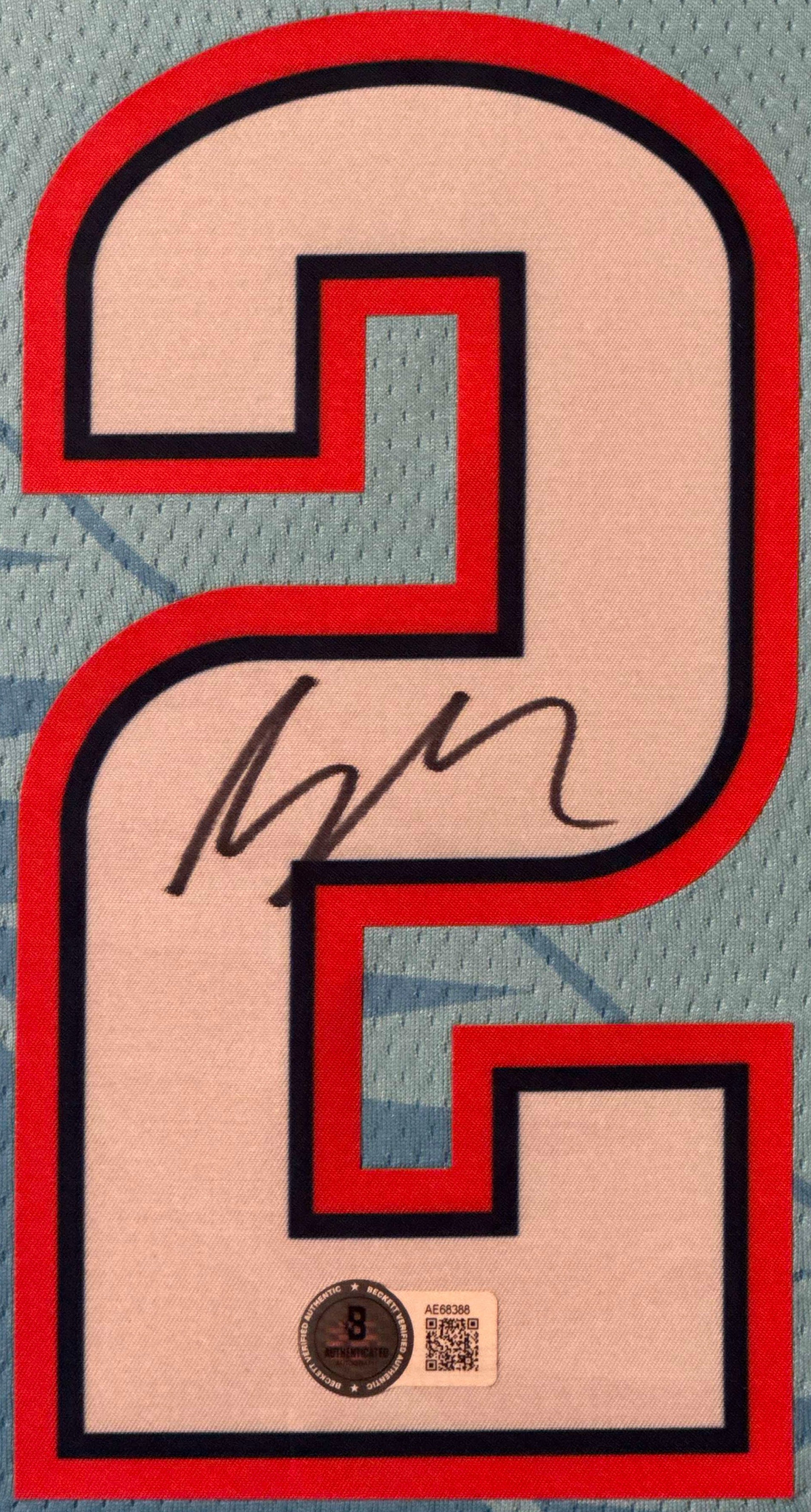 Shai Gilgeous-Alexander Signed Oklahoma City Thunder Nike Jersey Framed Beckett COA - Close up of Number