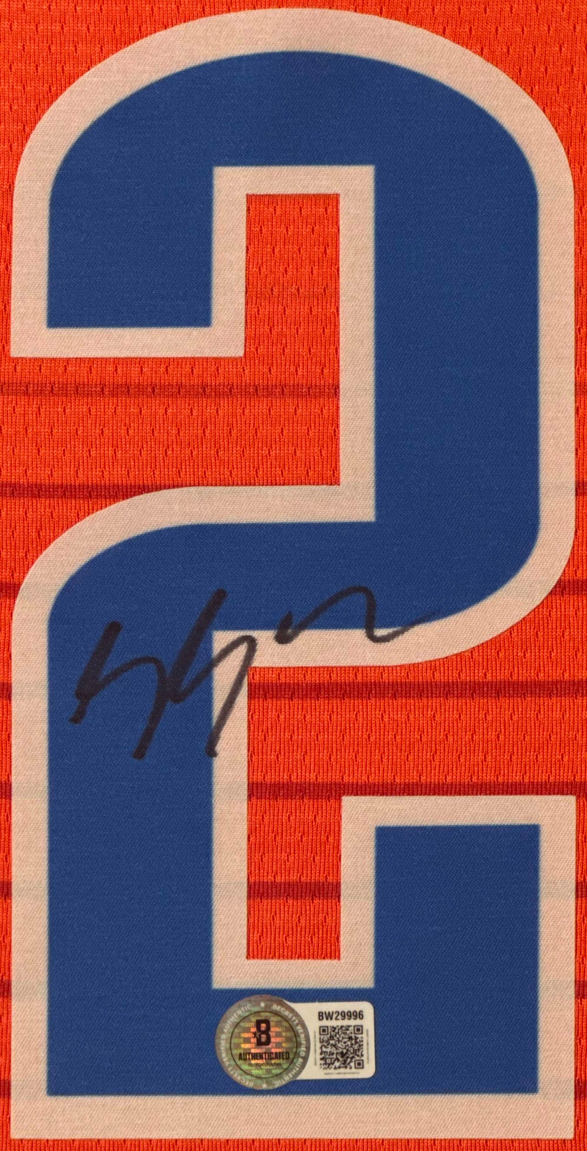 Shai Gilgeous-Alexander Signed Oklahoma City Thunder Nike Jersey Framed Beckett COA - Close up of Number