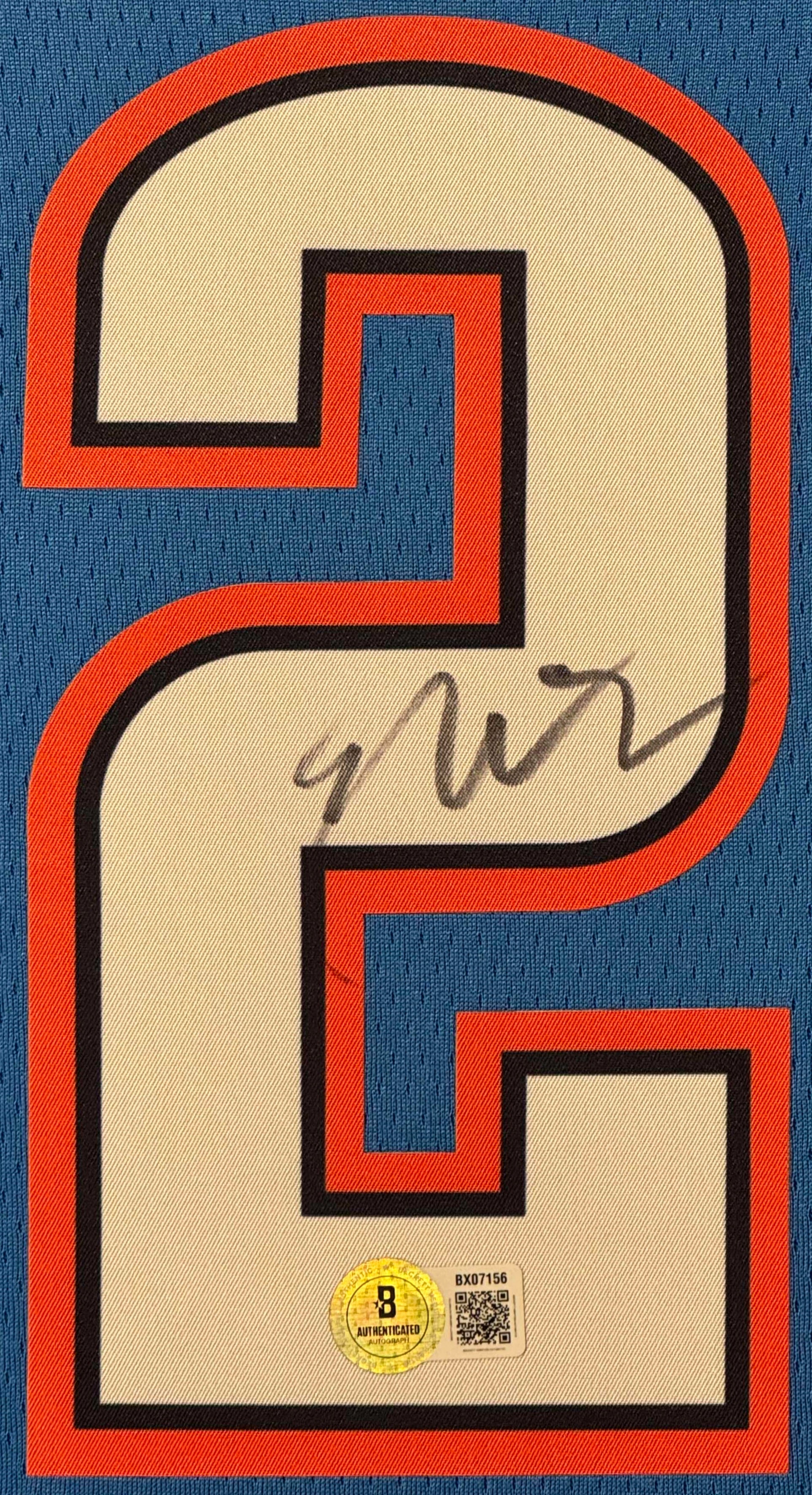 Shai Gilgeous-Alexander Signed Oklahoma City Thunder Nike Jersey Framed Beckett COA - Close up of Number