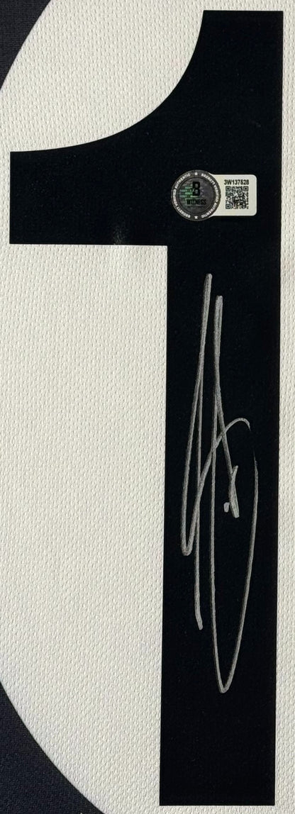 David Trezeguet Signed Juventus Jersey Framed Beckett COA - Close up of Number