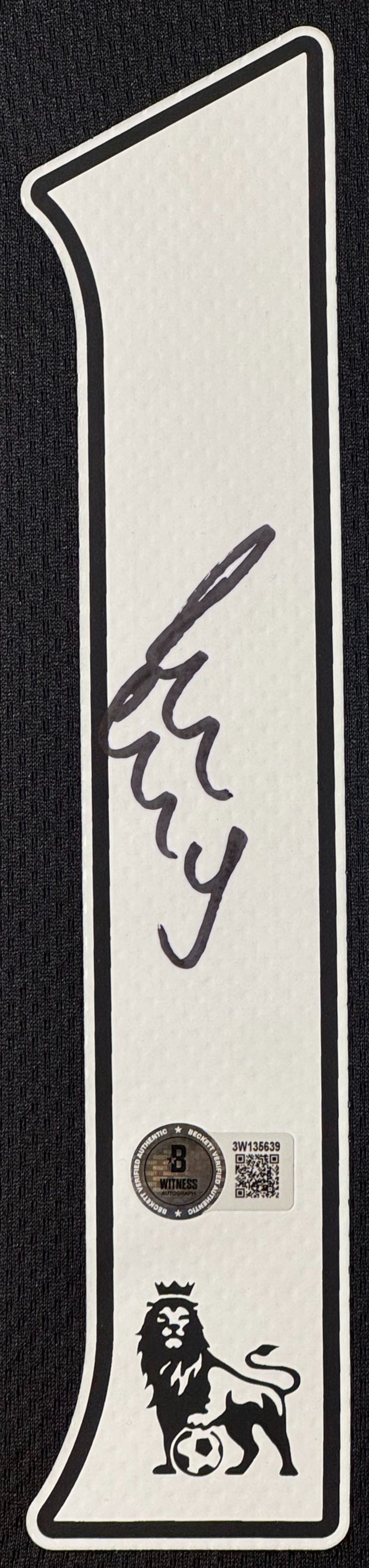 Paul Scholes Signed Manchester United Nike Jersey Framed Beckett COA - Close up of Number