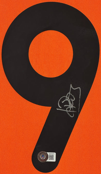 Patrick Kluivert Signed Netherlands Jersey Framed Beckett COA - Close up of Number