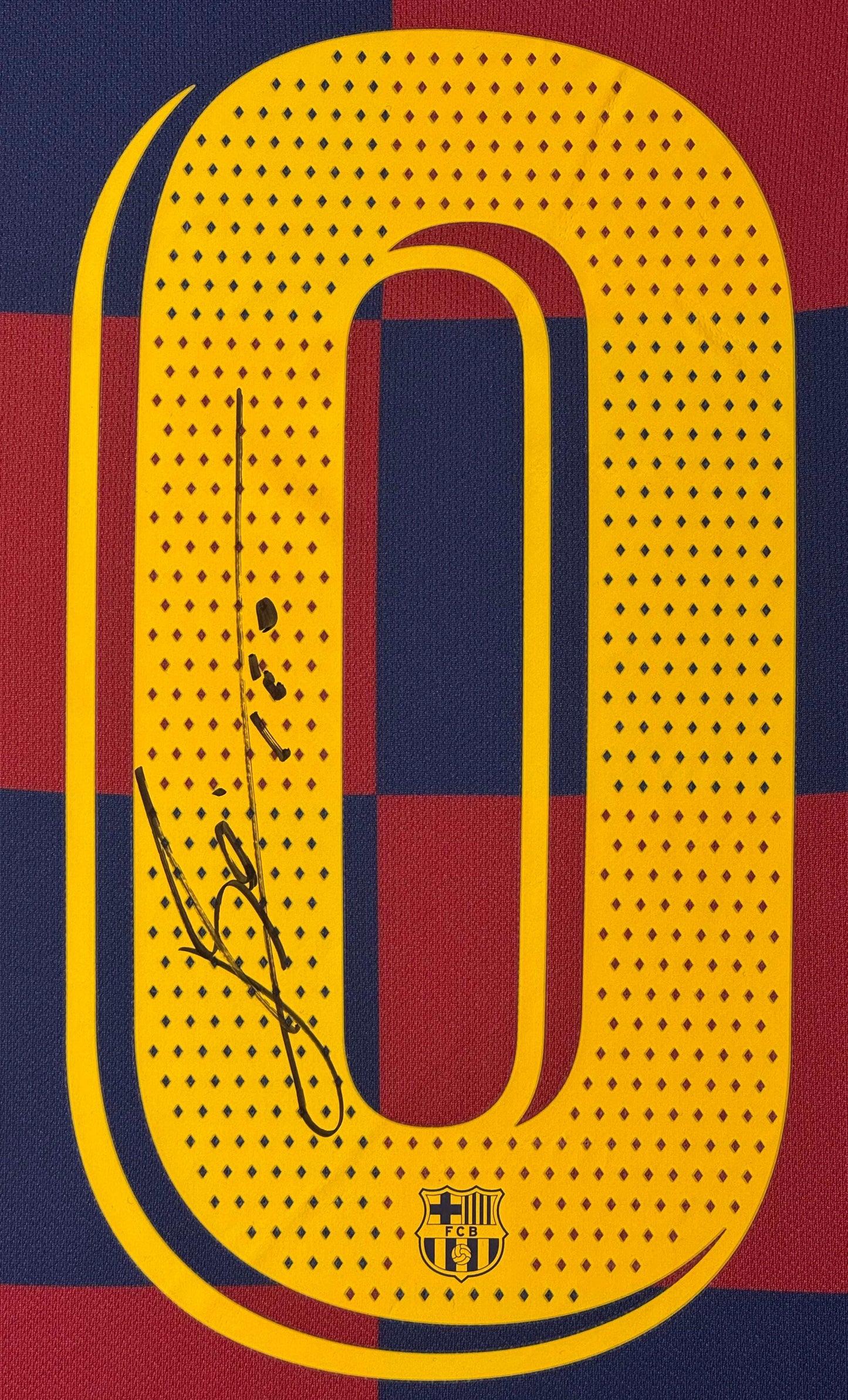 Lionel Messi Signed FC Barcelona Nike Jersey Framed Beckett LOA & COA - Close up of Number