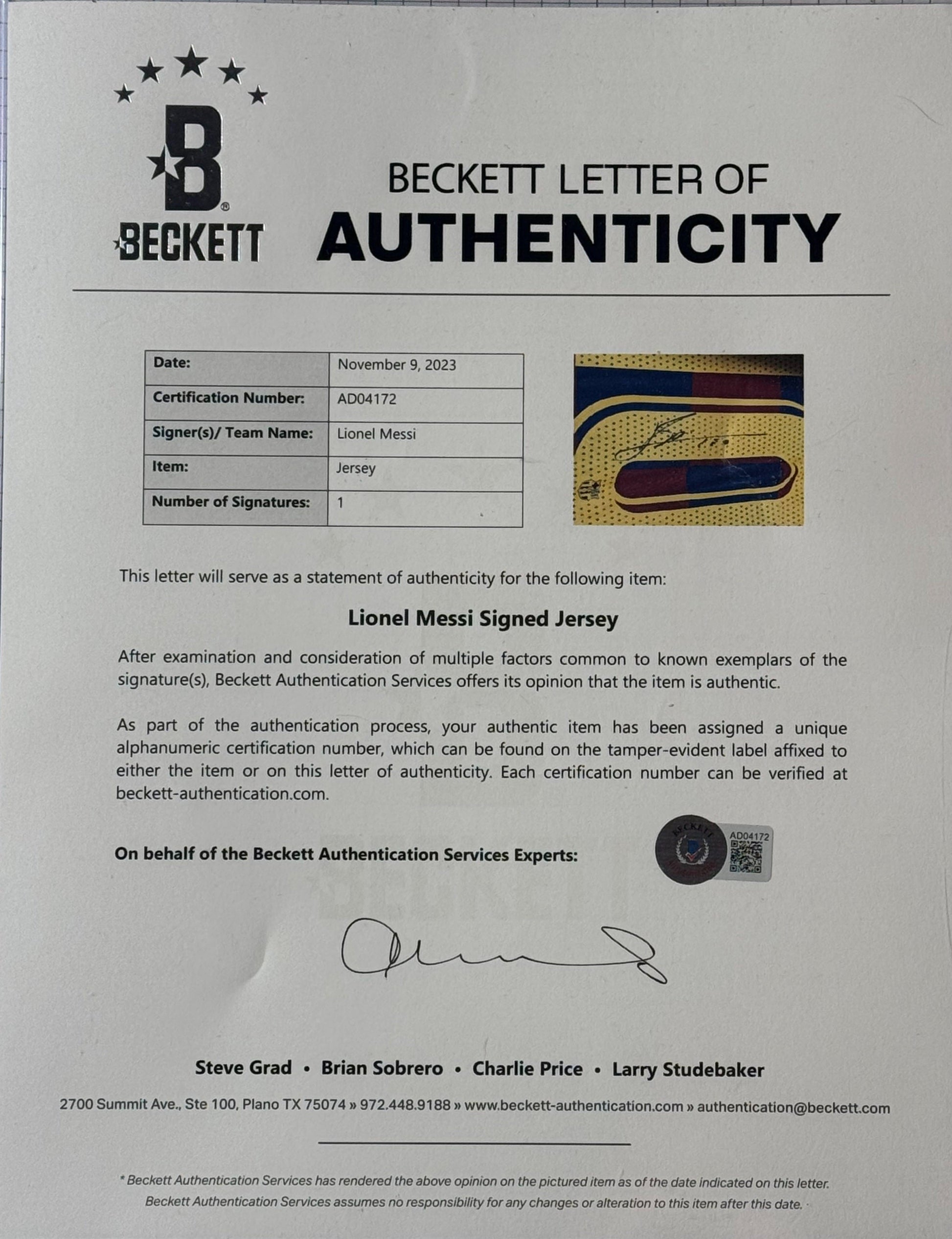 Lionel Messi Signed FC Barcelona Nike Jersey Framed Beckett LOA & COA - LOA photo