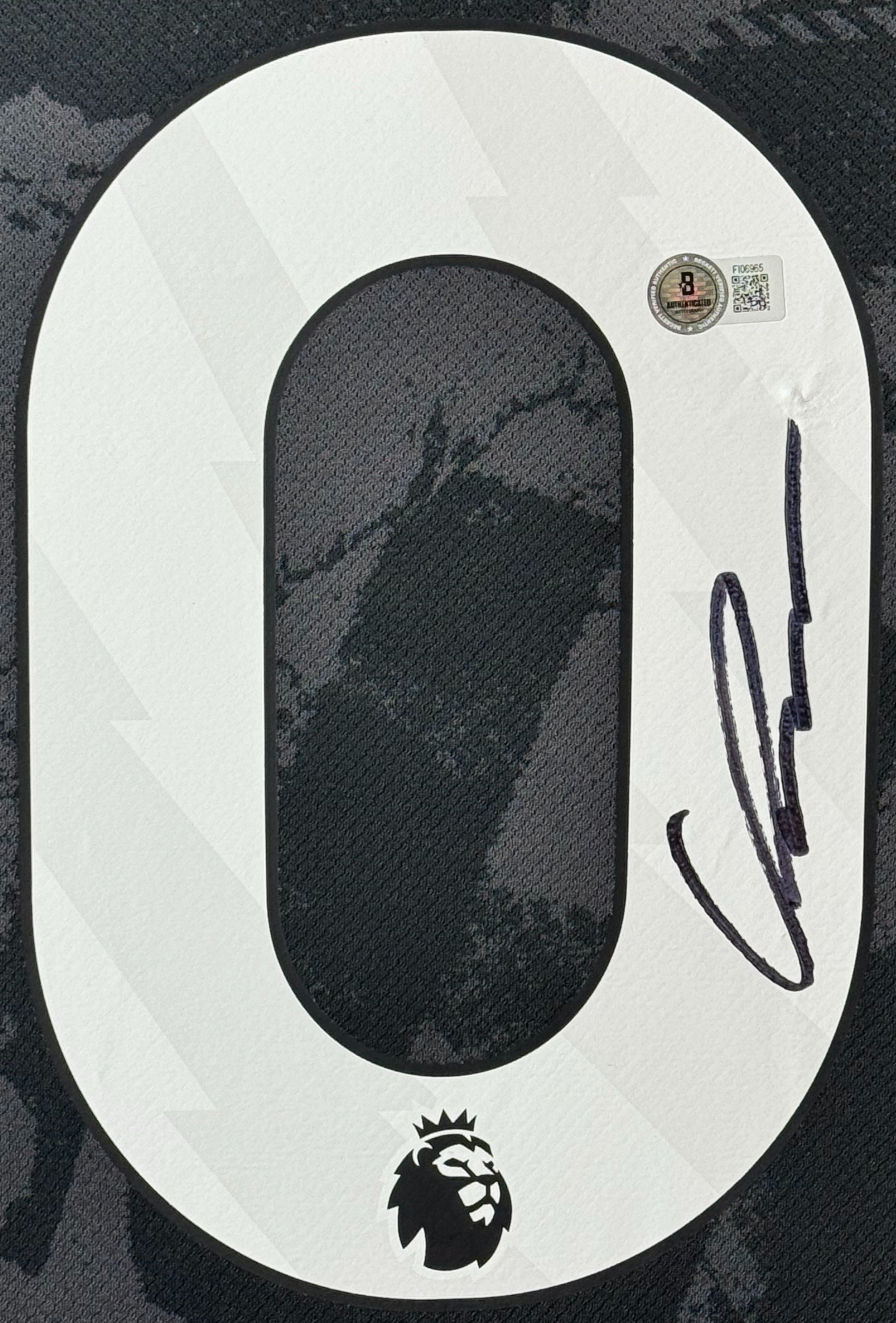 Cole Palmer Signed Chelsea FC Nike Jersey Framed Beckett COA - Close up of Number
