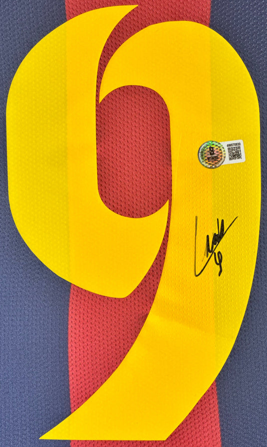 Luis Suarez Signed FC Barcelona Nike Jersey Framed Beckett COA - Close up of Number
