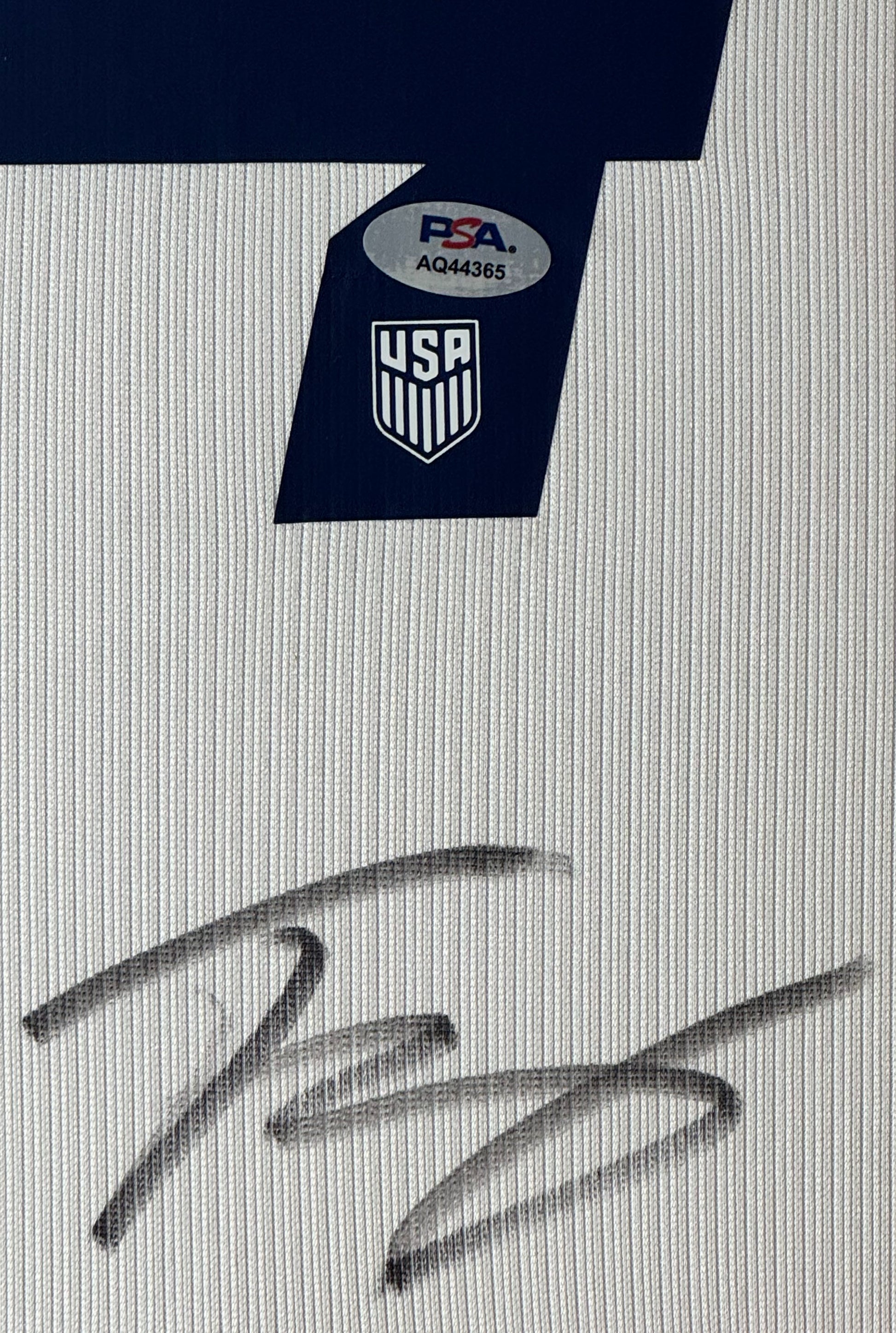 Tyler Adams Signed United States of America Nike Jersey Framed PSA COA - Close up of Number