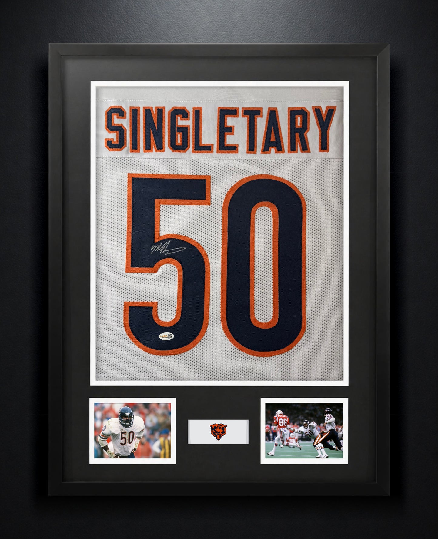 Mike Singletary Signed Chicago Bears Jersey Framed JSA COA - Photo of frame