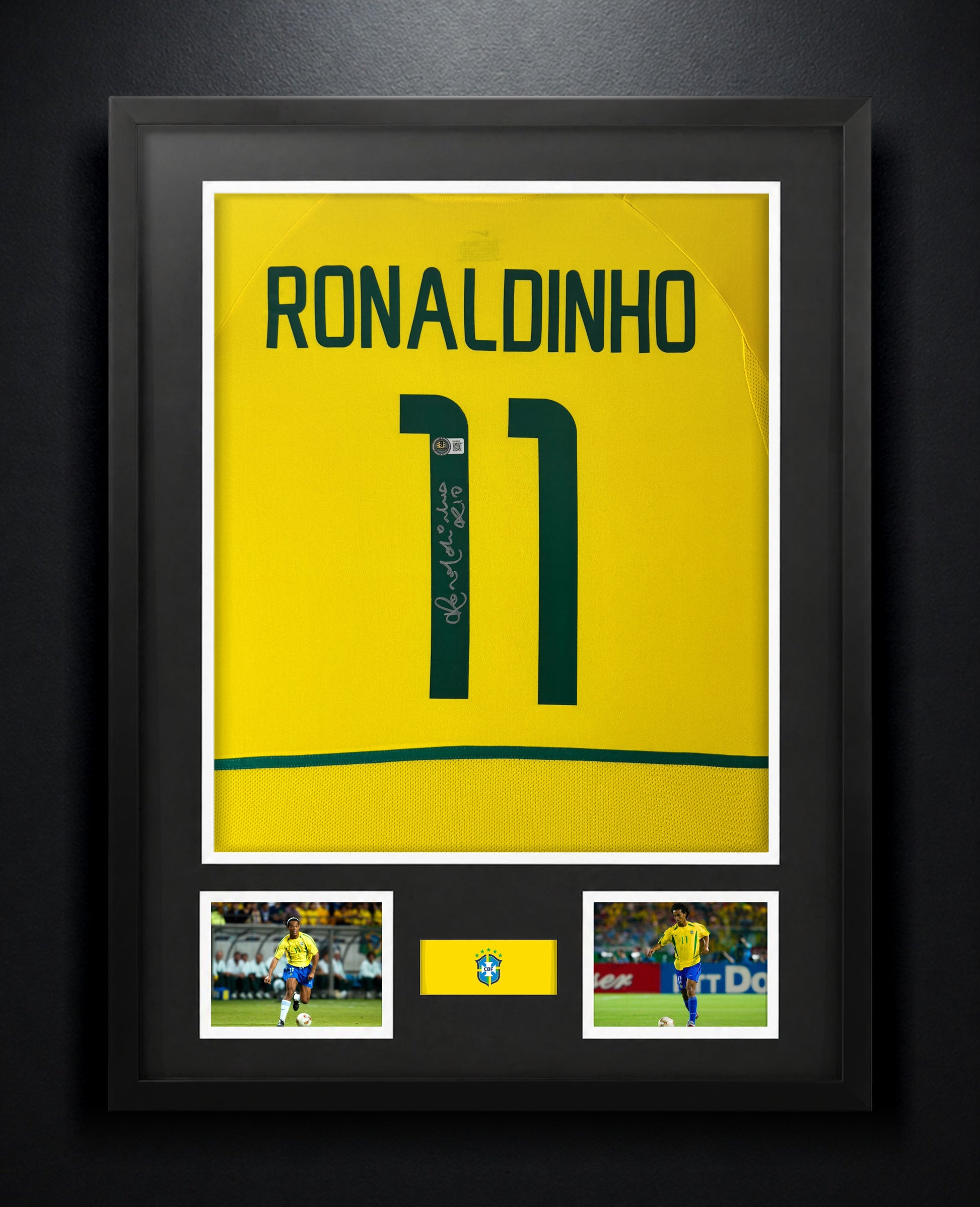 Ronaldinho Signed Brazil Jersey Framed Beckett COA - Photo of frame