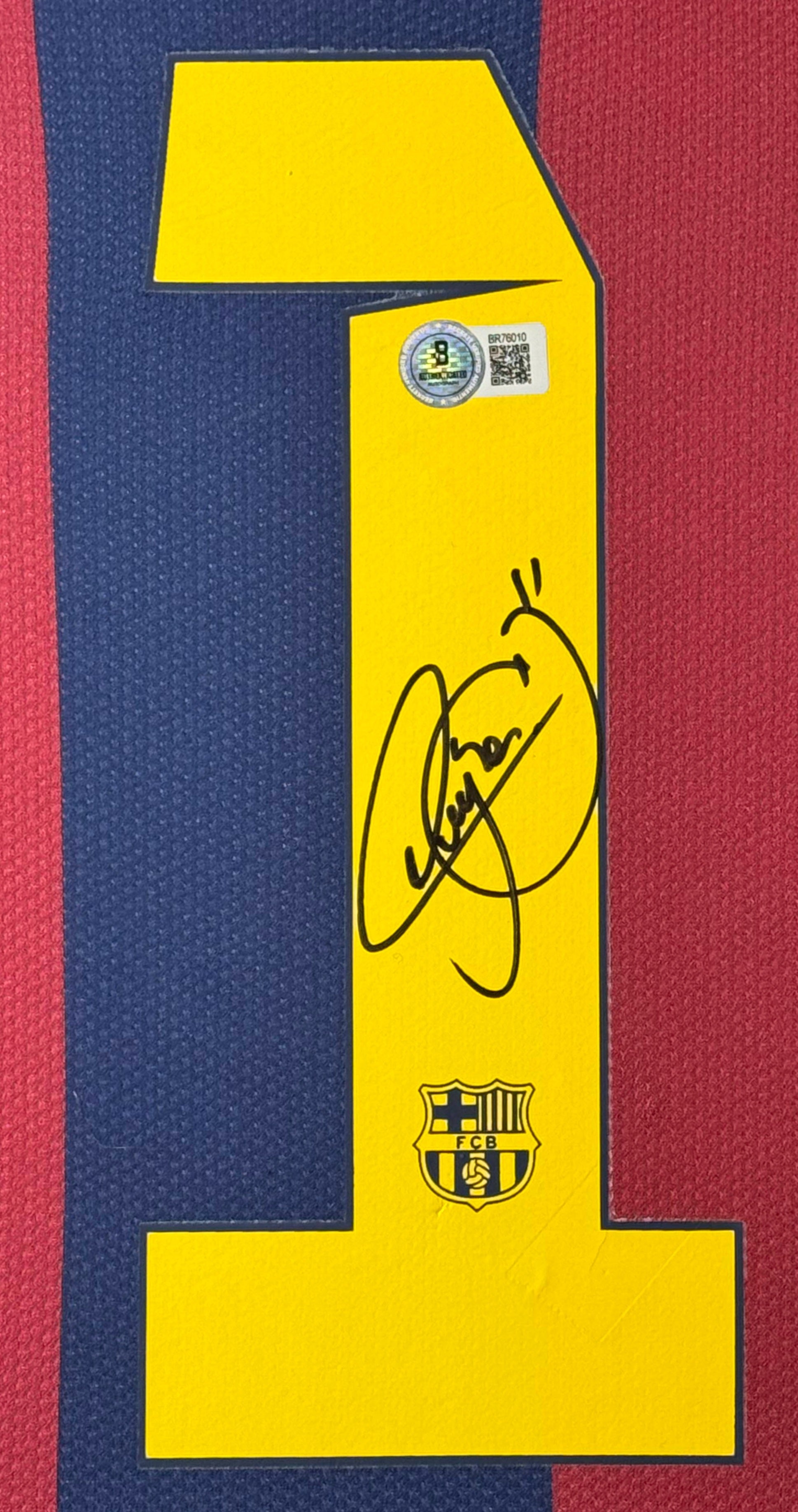 Neymar Signed FC Barcelona Nike Jersey Framed Beckett COA - Close up of Number
